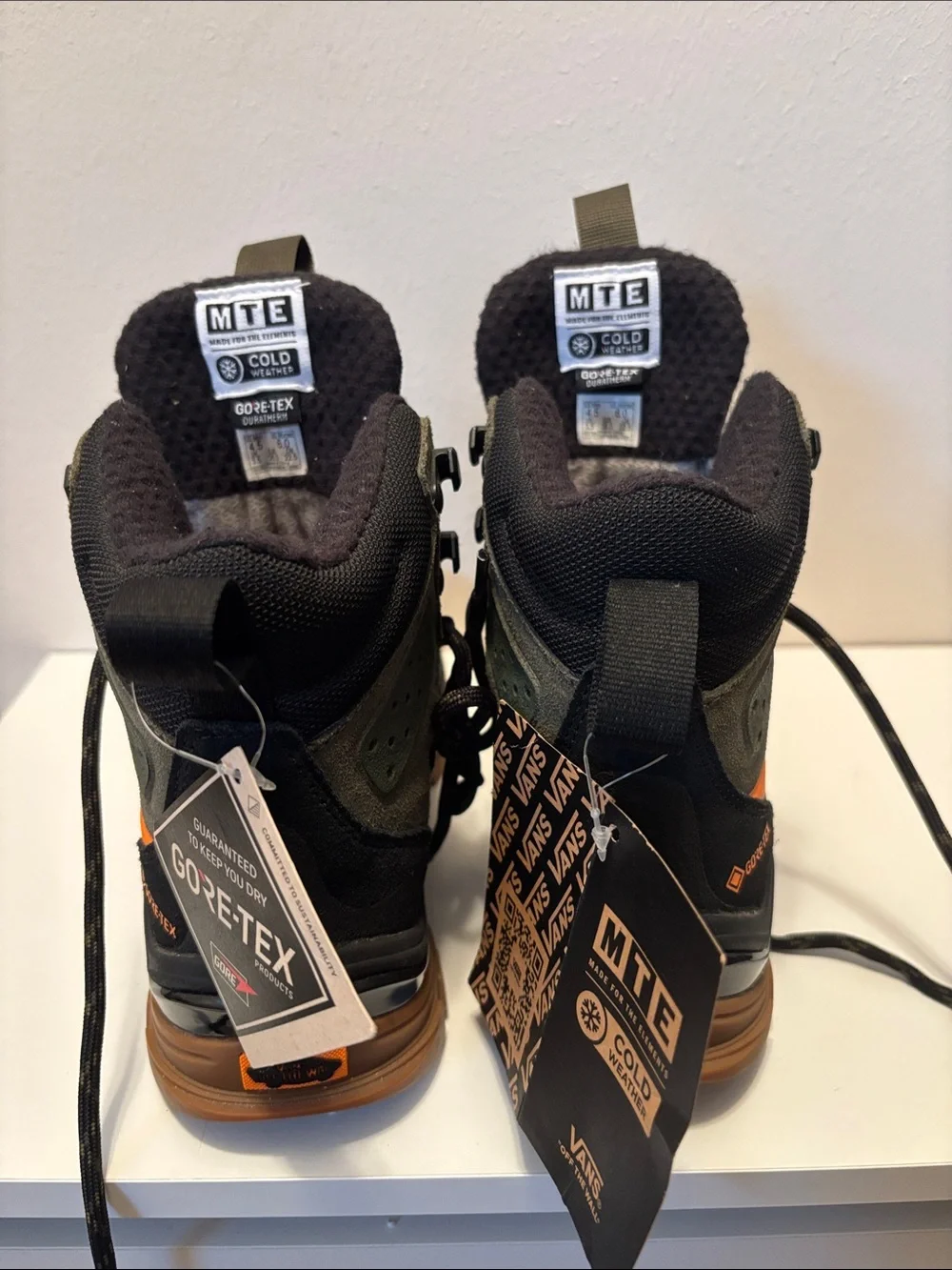Vans Kids Olive Green and Orange Gore-Tex High-Top Boots ultra Range NWT
